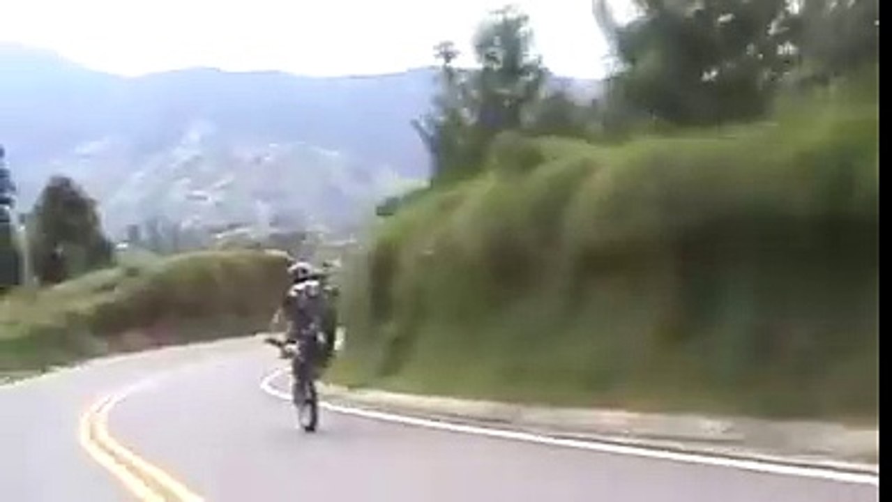 BMW slalom Quantos "pinos" mandavas  abaixo?