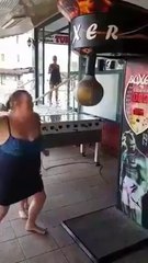 Ha Ha Ha !!! Funny Lady - Boxing Fail