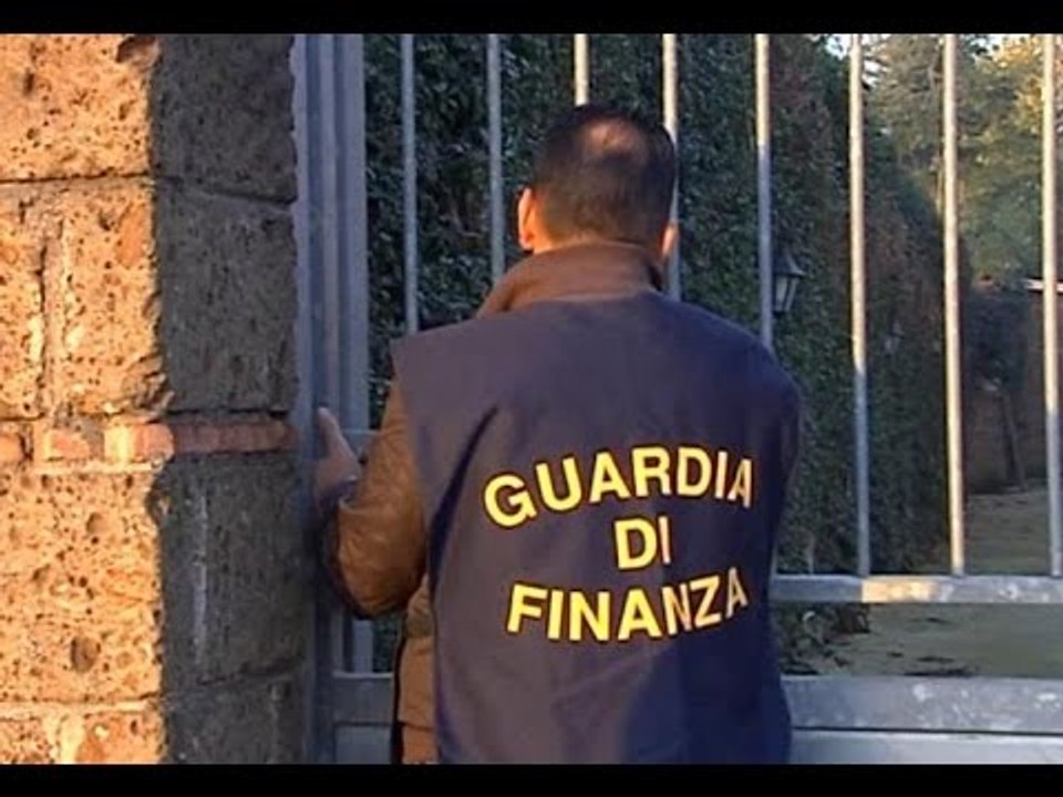 Marcianise (CE) - Usura, arrestati due fratelli legati al clan Belforte (27.10.15)