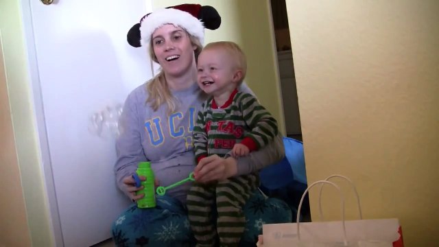 Baby Micah Laughing Hysterically at Bubbles - Funny Babies