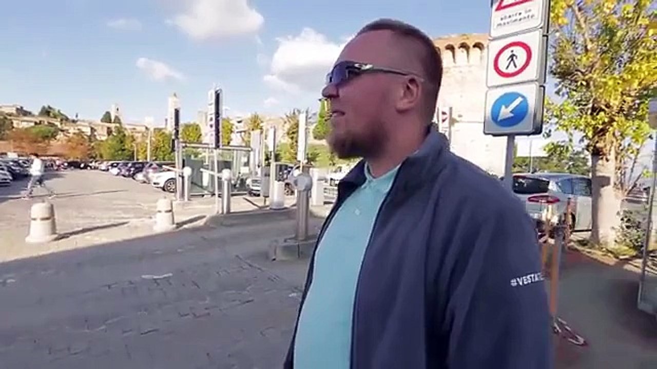 Встретили украинцев за границей
