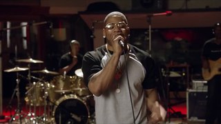 Nelly Performs Hot in Herre - Off the Record