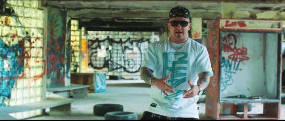 Czarny Furiat feat. Bezczel - Ciesz się chwilą (Prod. Sherlock) [Official Video]