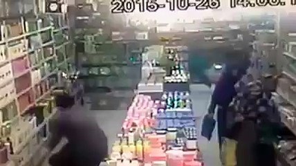 CCTV footage of Mardan shop during earth quake