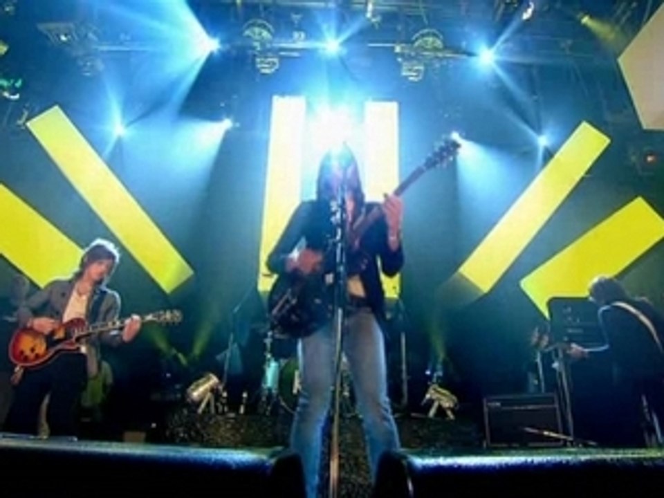 Kings Of Leon - The Bucket LIVE