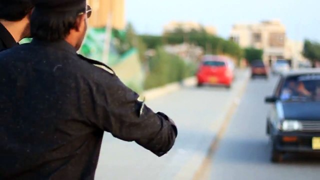 Karachi COPS be like... - Bekar Vines - Funz.lol