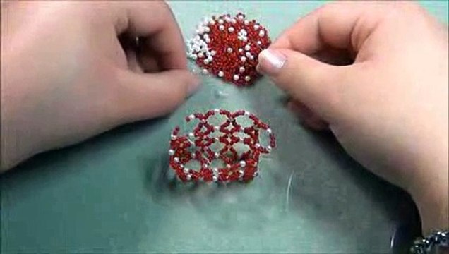Beaded Purse or Mobile Device Holder Tutorial Part 2_clip1