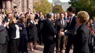 Justin Trudeau gets warm welcome from with Kathleen Wynne at Queen's Park