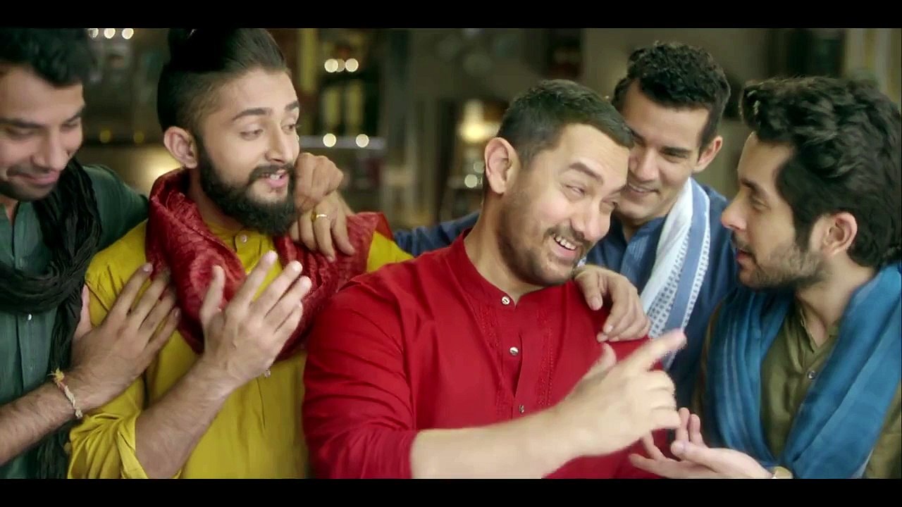 Aamir Khan takes a dig at SRK