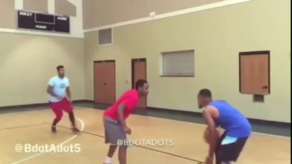 Imitation: Brandon Armstrong s'attaque au MVP Stephen Curry