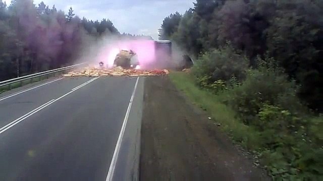 Massive Highway Crash_ Truck Lost Brakes-Amazing Videos-Funny Videos Collection