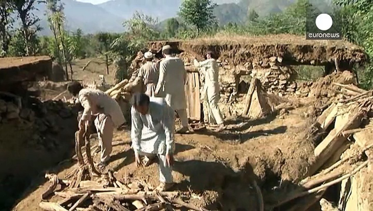 Пакистан. Через 2 дня после землетрясения надежда найти живых тает