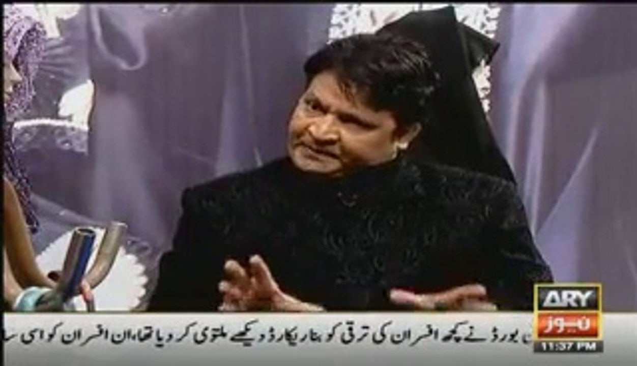 Hillarious Act Between Mathira And Umer Sharif
