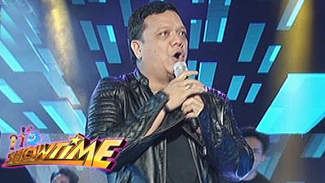 It's Showtime: Mitoy Yonting sings Kamusta, Mga Kaibigan