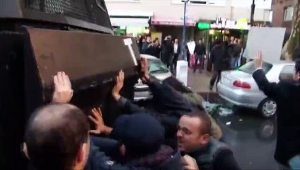 Deux TV d'opposition prises d'assaut par la police à Istanbul