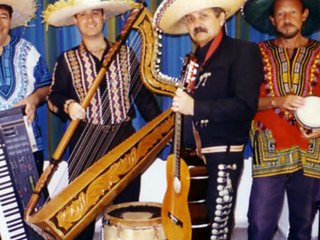 הופעה עם המון צבע, אווירה.וטעם לטיני,אולרנדו 0544764586