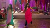 Pakistani Wedding BEST Dance - SONG Baby Doll Men Sone Di - HD