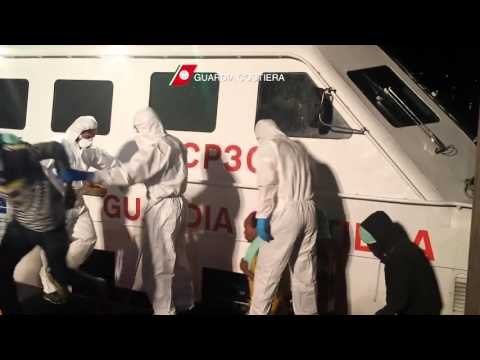 Canale di Sicilia - Guardia Costiera, soccorso migranti (27.10.15)