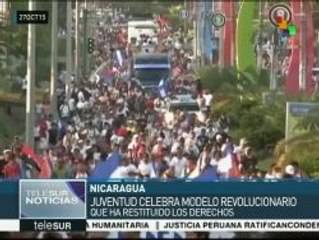 Nicaragüenses participan en caminata por la paz y trabajo