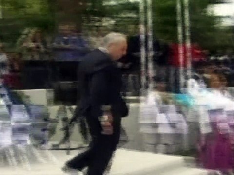 Γιούχαραν βουλευτή της Χ.Α στη Θήβα