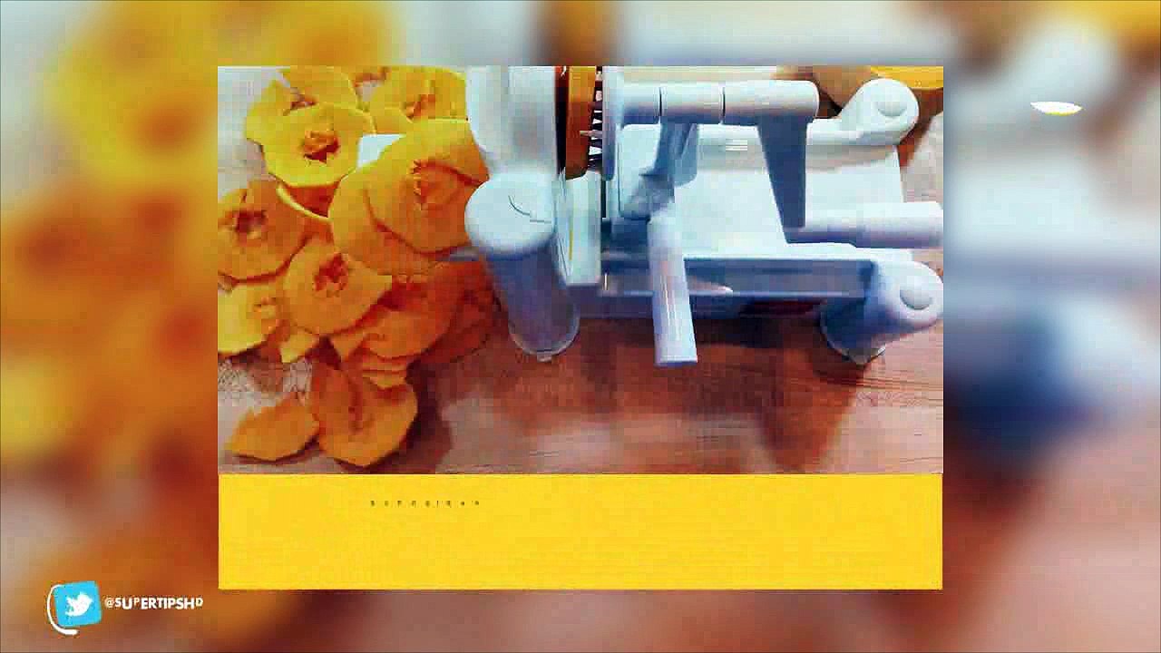 Raw Kürbissalat und Gemüse in fünf einfachen Schritten