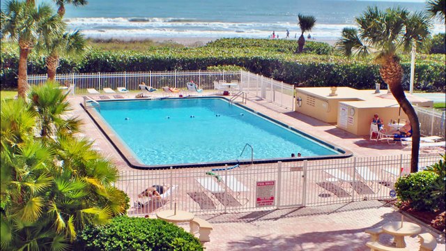 7520 Ridgewood Ave #307