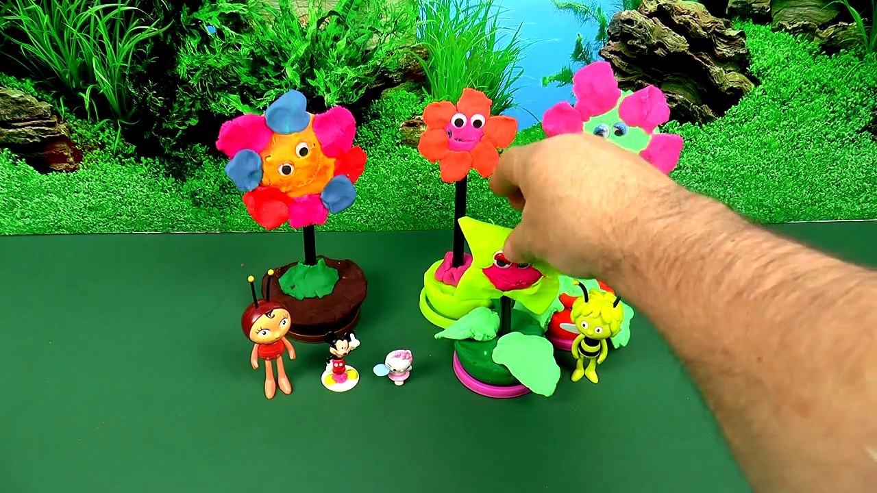 PlayDoh Flowers Maya the Bee! Surprise eggs unboxing Mickey Mouse Clubhouse PlayDoh Surpri