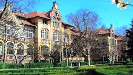 Top 6 Most Beautiful University Campuses Around The World!