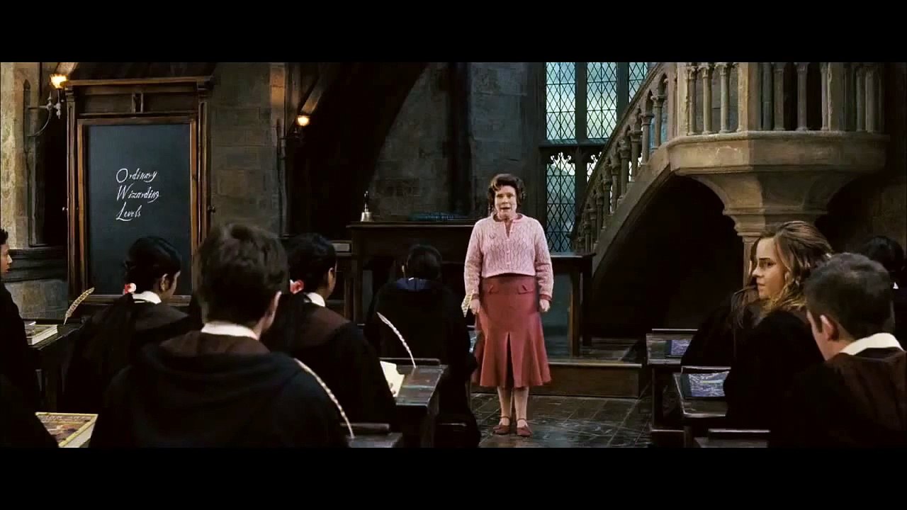 Harry Potter ve Zümrüdü Anka Yoldaşlığı Türkçe Dublaj İzle www.yenifilmizle.co