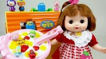 Baby Doll eats Shopkins toys 콩순이 방귀대장 겨울왕국 뽀로로 샾킨즈 장��