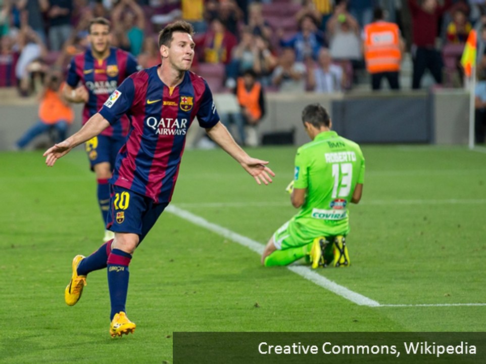 Cristiano Ronaldo   Skills Portugal (Virtual Riot) SkillTwins CRAZY Nutmeg⁄Panna Skill vs. Football Professional Player! ★Cristiano Ronaldo - The Gold Man - Skills,Passes and Goals