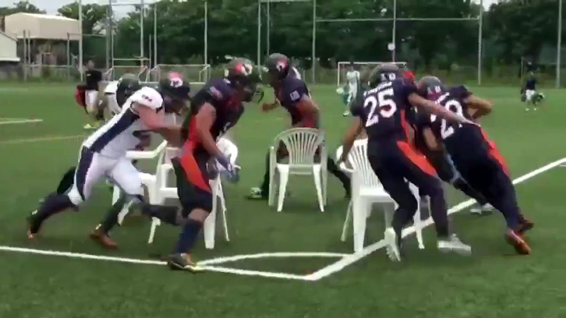What happens when American Football players play musical chairs. - Vidéo  Dailymotion