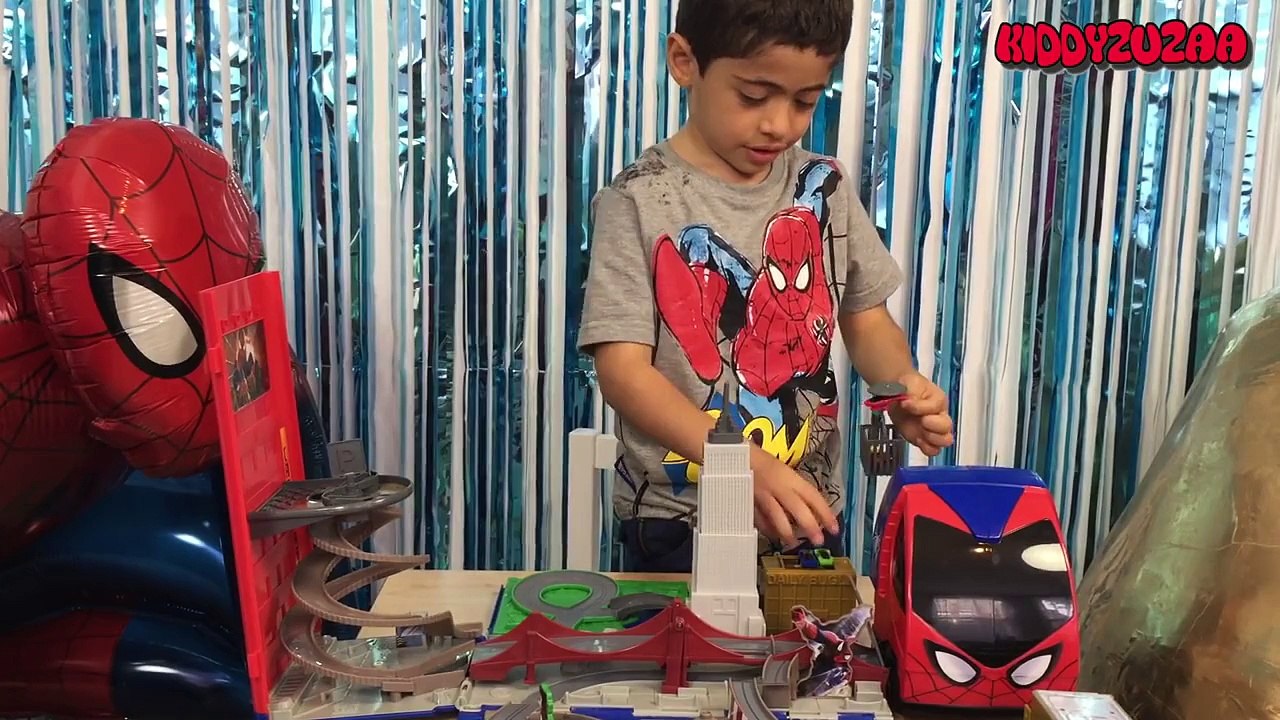 Super Giant Golden Surprise Egg Spiderman Egg Toys Opening + 1 Kinder Surprise Eggs Unboxi