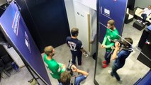 Buzz : Deux joueurs du PSG piègent plusieurs de leurs supporters en caméra cachée !