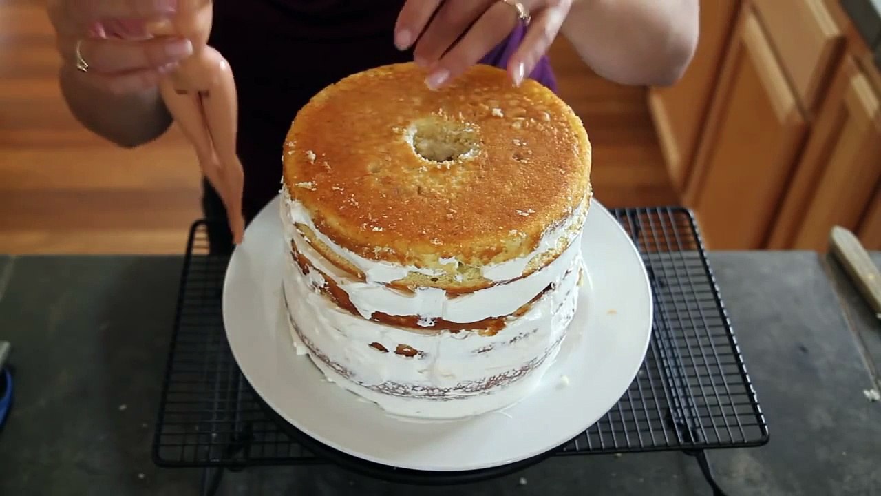 Barbie Doll Cake How to decorate a Barbie Doll/Princess Cake with icing