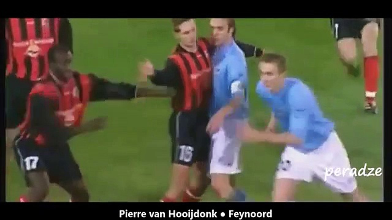Top 10 Free Kicks -