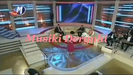 ümitsiz bir bekleyiş hasreti var içimde