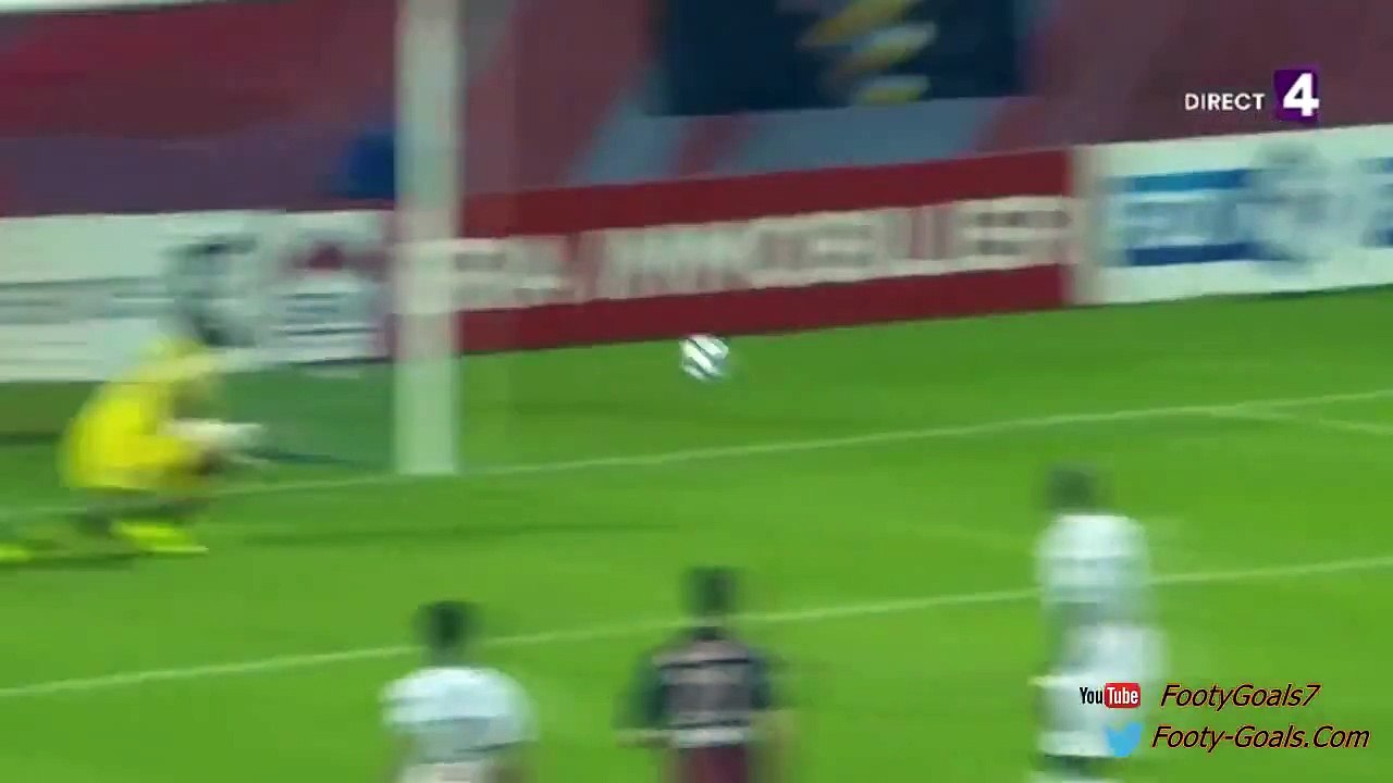 Guingamp’s Yannis Salibur scored a 40-yard free-kick v GFC Ajaccio in the cup