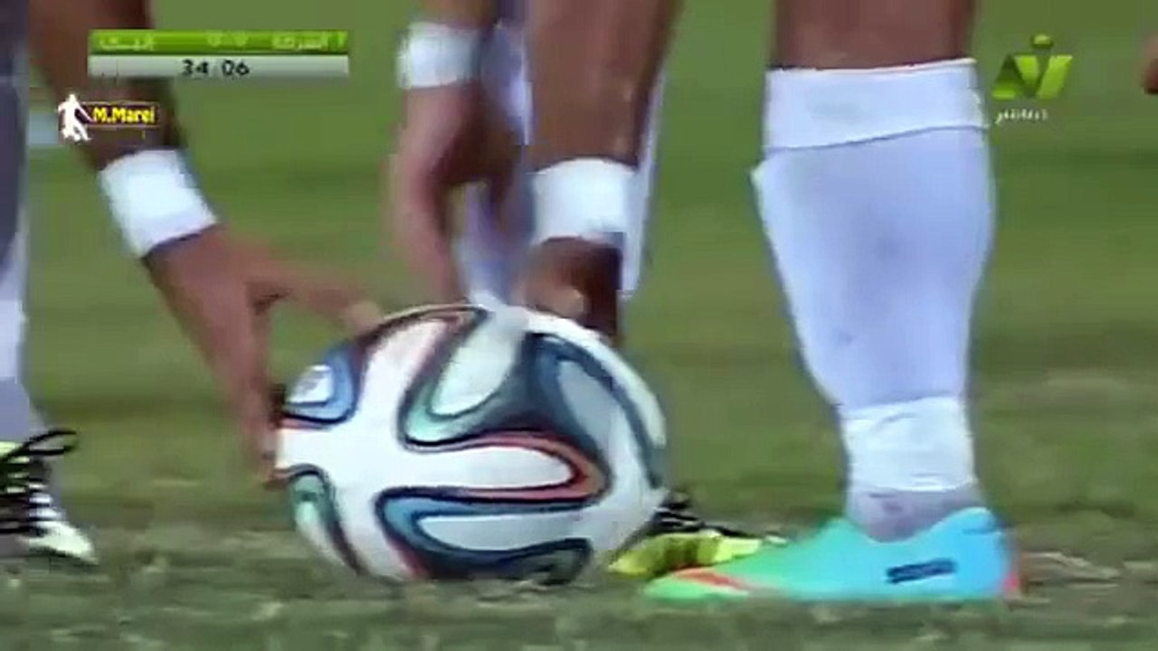 Curieuse feinte des joueurs Egyptiens pour tirer un coup franc