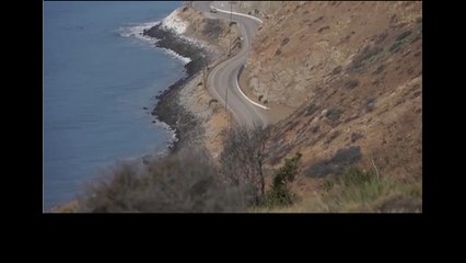 The Mercedes-AMG GT S Tackles Mulholland Highway and Other Legendary Roads