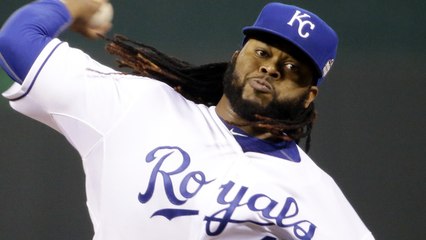 AP: Cueto Baffles Mets in Game 2