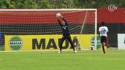 Afiando a pontaria! Gabriel passa em branco no treino de finalizações