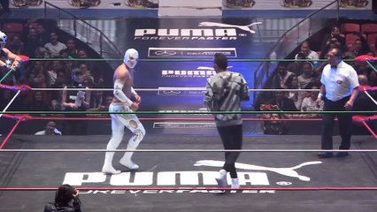 Lewis Hamilton se met au catch mexicain