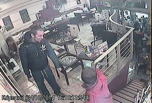 Στις 24/10 και μας πλημμύρισε το Αττικό μετρό και δύο νεαροί μας έκλεψαν,εκμεταλλευόμενοι το σκοτάδι που ακολούθησε την