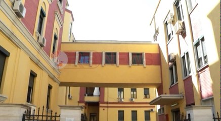 Skandali me kasat, biznesi denoncon zvarritjen. Braçe: Shërbimi mizerabël- Ora News