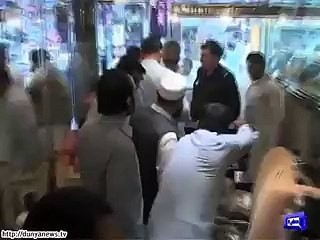 Peshawar- Robber looted gold from shop....