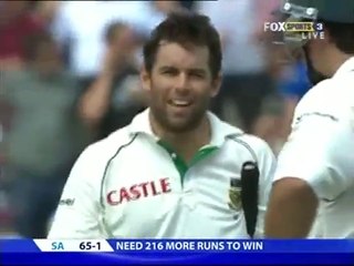 WORST BATTING OF ALL TIME- USE YOUR BAT YOU MORONS!!!!