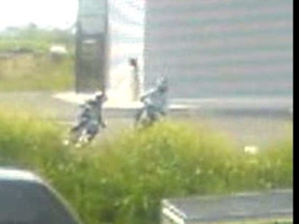 Derbi contre dirt bike 107cm3