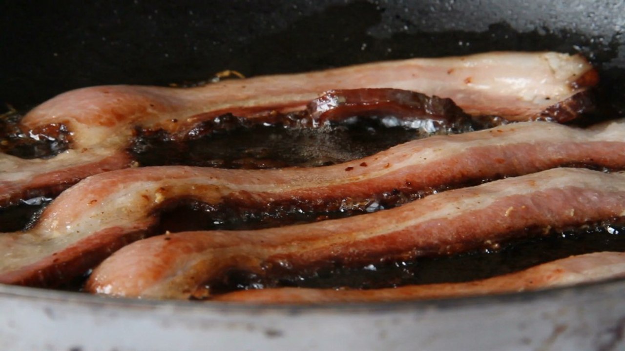 5 myths about bacon