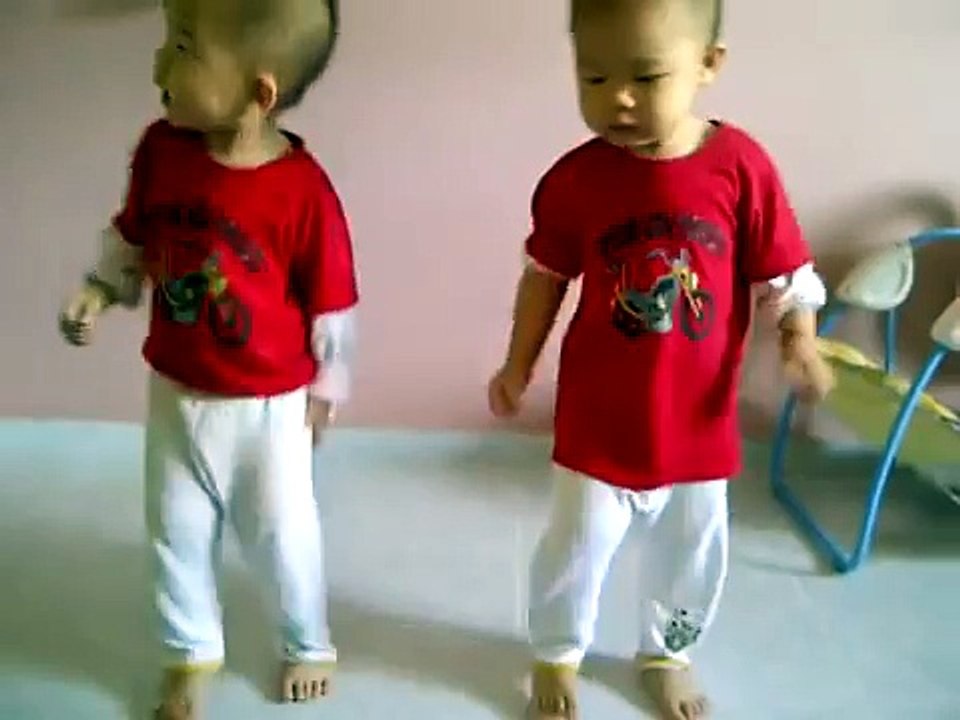 Gangnam Style baby dance - Sweet Babies